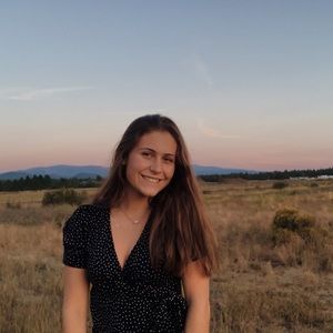 Meet your Posher, Abby